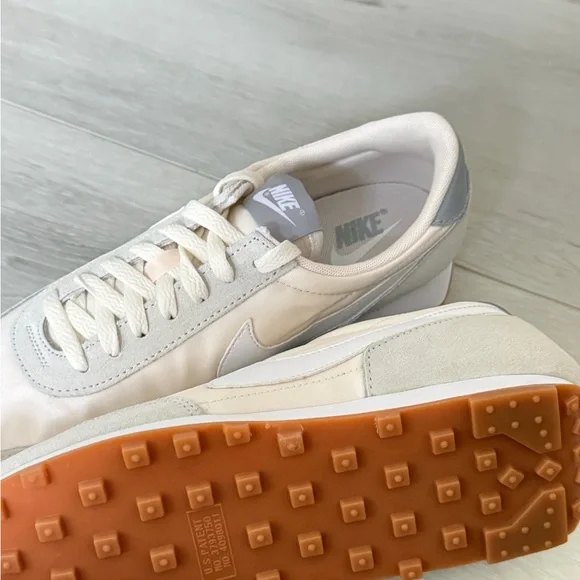 Nike Women's Cream and Light Gray Sneakers - Picture 4 of 5